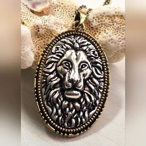 Ornate Lion Head Pendant Necklace